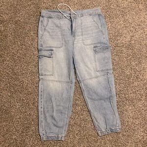 American Eagle jogger pants